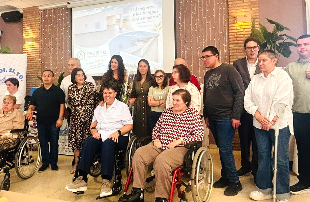 PADISITO une a la sociedad de Totana en su tradicional comida de hermandad y gala ben�fica anual